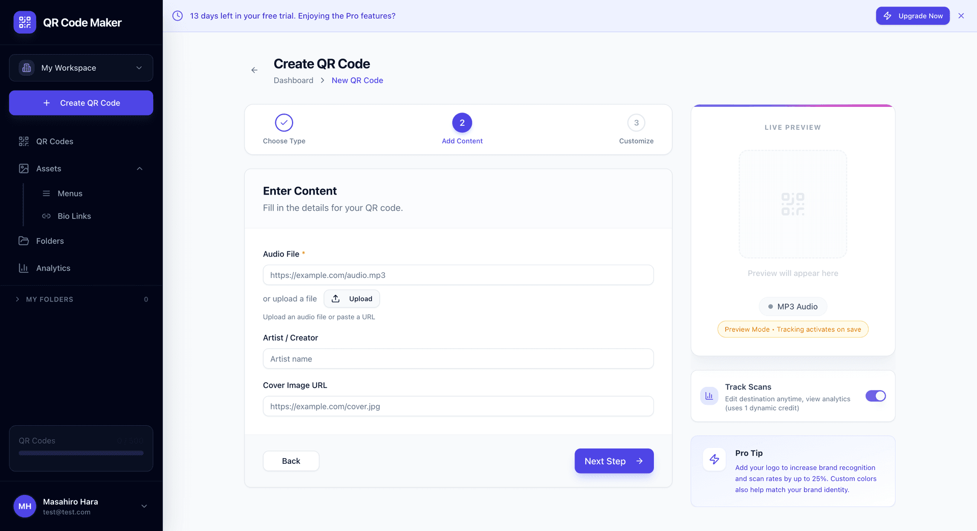 Modulo creazione codice QR audio che mostra area caricamento file audio, campi opzionali per nome artista e titolo traccia, e caricatore immagine copertina album